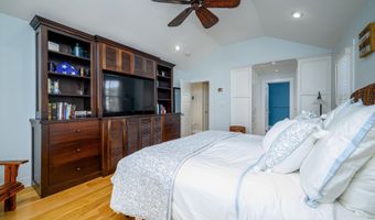 211 Stratford Ave, Beach Haven, NJ 08008