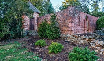 1670 Church St, Appomattox, VA 24522