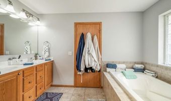608 Ridgeview Way, Atkins, IA 52206