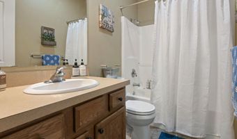 20650 Honeysuckle Ln, Bend, OR 97702