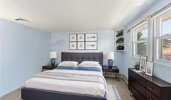 382 Beavertail Rd, Jamestown, RI 02835