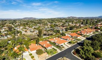 1114 N Crescent Ridge Rd, Fallbrook, CA 92028