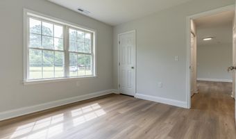 12491 CLINTON HEIGHTS Dr, Ashland, VA 23005