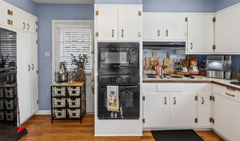 3838 Omega St, Alton, IL 62002