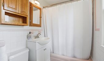 39 Ethan Allen Dr, Acton, MA 01720