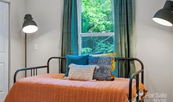 9 Silent Pl, Asheville, NC 28806