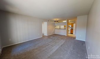 2785 S Knightsbridge Cir, Ann Arbor, MI 48105