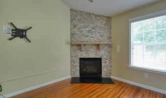 831 Vandenburg Dr, Boiling Springs, SC 29316