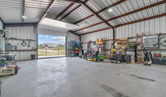 1052 Winecup Ln, Weatherford, TX 76085