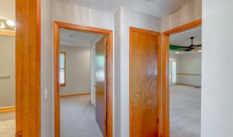 112 River Oaks Dr, Bainbridge, GA 39819