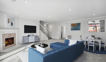 642 15TH St S 2, Arlington, VA 22202