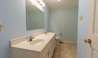 19497 Stone Mountain Rd, Abingdon, VA 24210