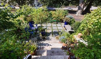 426 Spring St 101, Newport, RI 02840