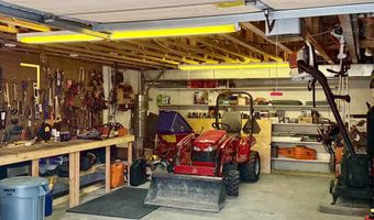 105 Beechwood Dr, Beaver, WV 25813