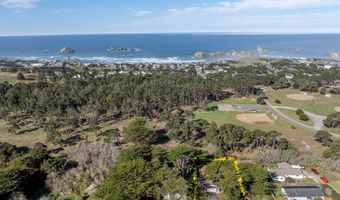 1260 JACKSON Ave SW, Bandon, OR 97411