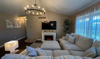 16 Hoosier Heights Dr, Batesville, IN 47006