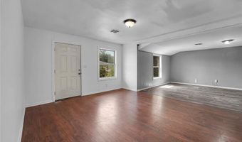 1217 E Cherry St, Altus, OK 73521