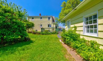 24 Toole Dr, Branford, CT 06405