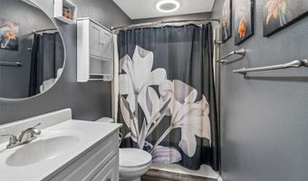 615 10th Ave NW, Altoona, IA 50009