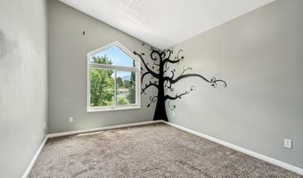 689 N RIVERWALK Dr E, American Fork, UT 84003