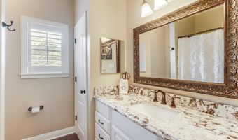 418 Carmargue Ln, Biloxi, MS 39531