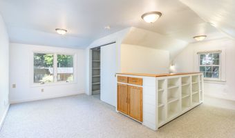 3425 Woodland St, Ames, IA 50014