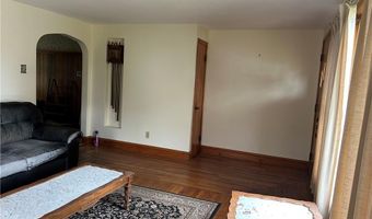 12 Oakland Ave, Johnston, RI 02919