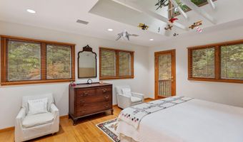 107 S Merrivale Ave, Beverly Shores, IN 46301