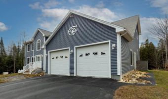 183 Skyline Rd, Bangor, ME 04401