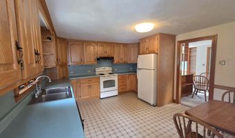 30 Smith St, Augusta, ME 04330