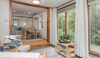 27 Grafton Dr, Bedford, NH 03110