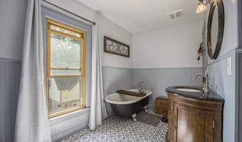 73640 Fulton St, Armada, MI 48005
