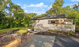 7324 AUBURN St, Annandale, VA 22003