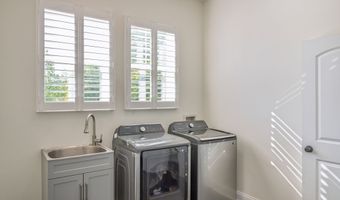 372 Foxboro Dr, Avon, IN 46123