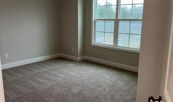 561 Midsummer St #214, Aberdeen, NC 28315