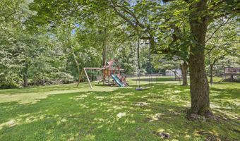 45 Normandy Ct, Middletown, NJ 07748