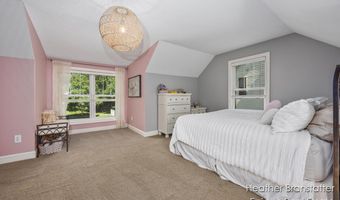 4936 W Village Trl SE, Ada, MI 49301