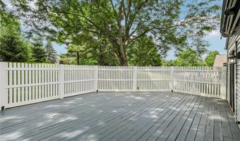 838 Lynnhaven Ln, Akron, OH 44313