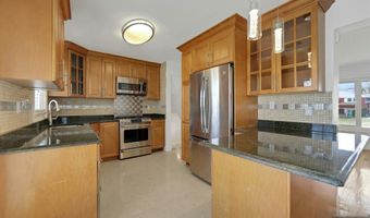 117 Brookview Ter, Bergenfield, NJ 07621