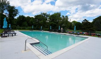 40 Web Ave 214, North Kingstown, RI 02852