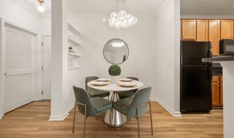 4862 EISENHOWER Ave 273, Alexandria, VA 22304