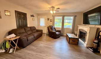1313 E Benton Ave, Ava, MO 65608