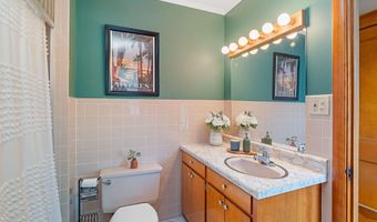 49 Hill St, Barre, VT 05641