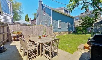 12 Sherman St, Newport, RI 02840