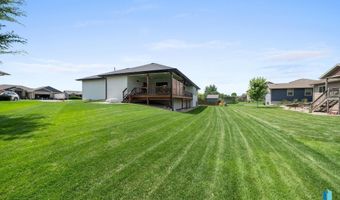 2820 E Daybreak Cir, Brandon, SD 57005