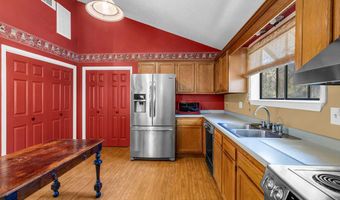14231 Woodland Hills Dr, Biloxi, MS 39532