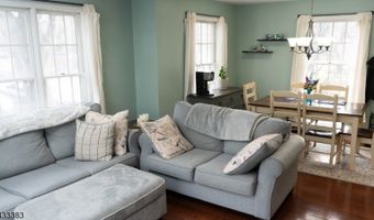 94 Stonyridge Dr 94, Bayonne, NJ 07035