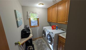 27800 Kent Ct, Chisago City, MN 55013