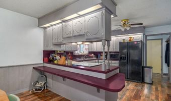 1626 Porter Ave, Aurora, MO 65605