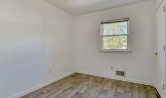 204 Mill Creek Dr, Bayville, NJ 08721